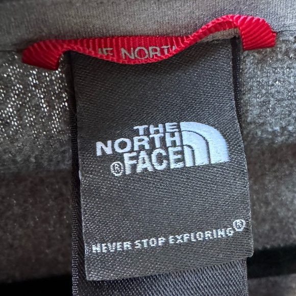 The North Face Grey Fleece Quarter Zip - Size S - Picture 8 of 9